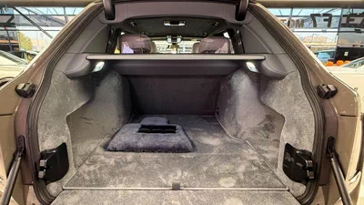 Rolls Royce Cullinan STD Rolls Royce Cullinan Silver Badge - 2025 - Bespoke Color Edition-17