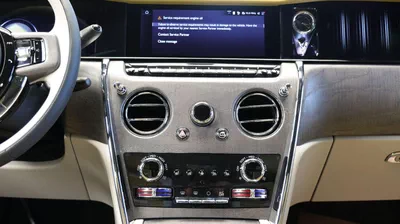 Rolls Royce Cullinan STD Rolls Royce Cullinan Silver Badge - 2025 - Bespoke Color Edition-6