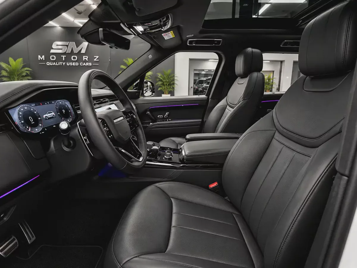 Black Edition | Land Rover Warranty/Service - 10.2028 | Al Tayer GCC-7-7
