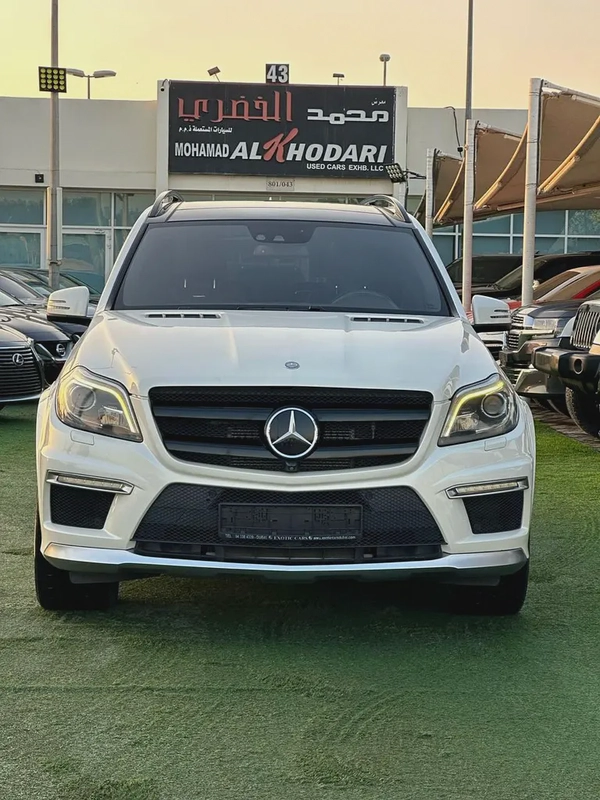 (2016) MERCEDES// GL63//GCC//LOW MILLAGE// ORIGINAL PAINT//EXCELLENT CONDITION//