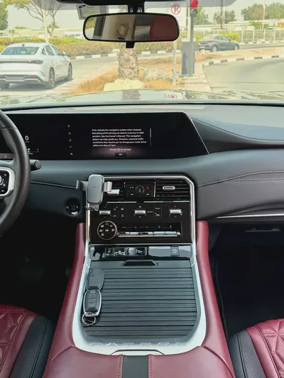 2025 Nissan Patrol SE / GCC Specs / with 31,565 Km Driven-9