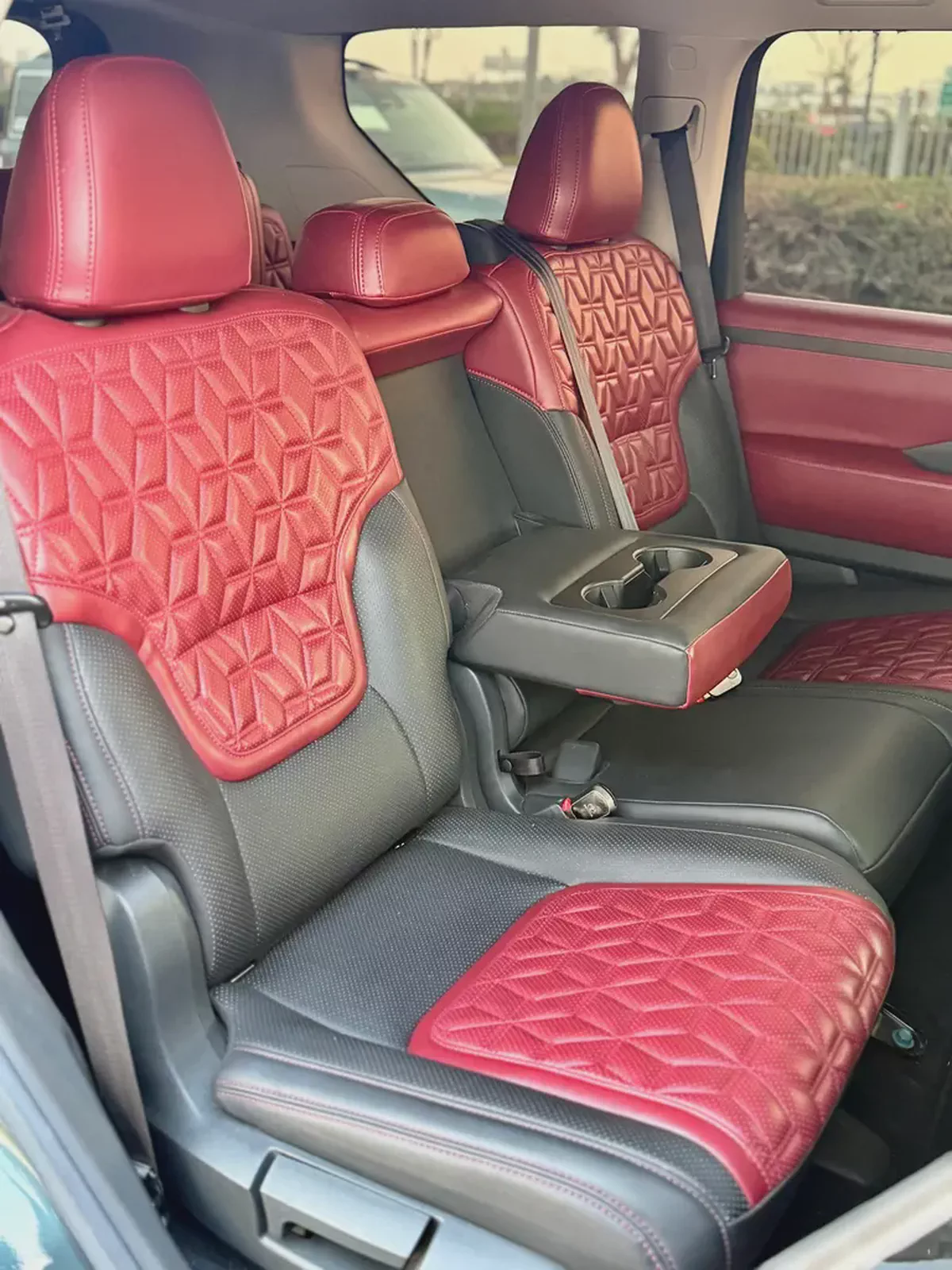 2025 Nissan Patrol SE / GCC Specs / with 31,565 Km Driven-14-14