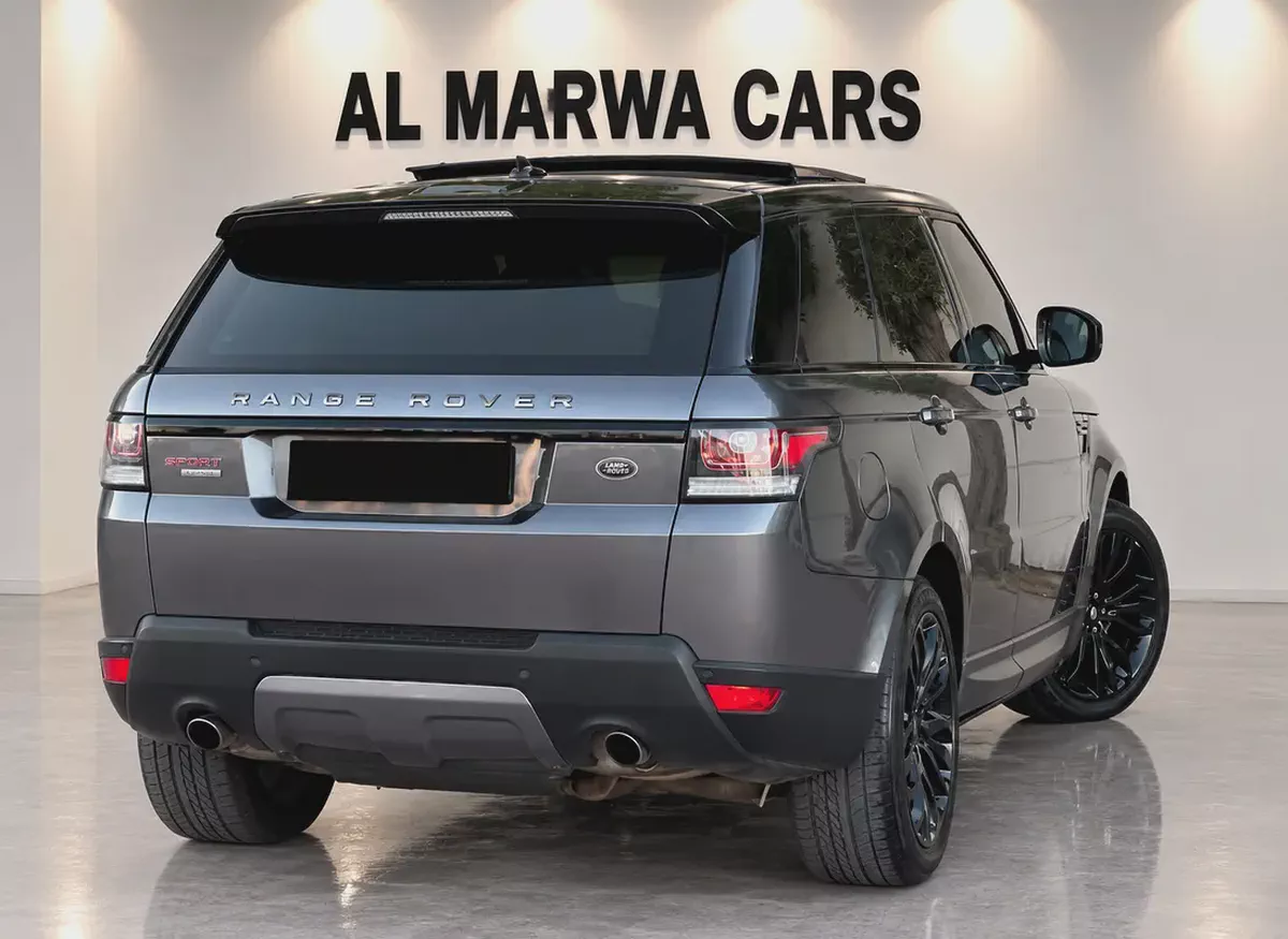 Land Rover Range Rover Sport HSE 2016 | GCC Specs | Pristine Condition-3-3