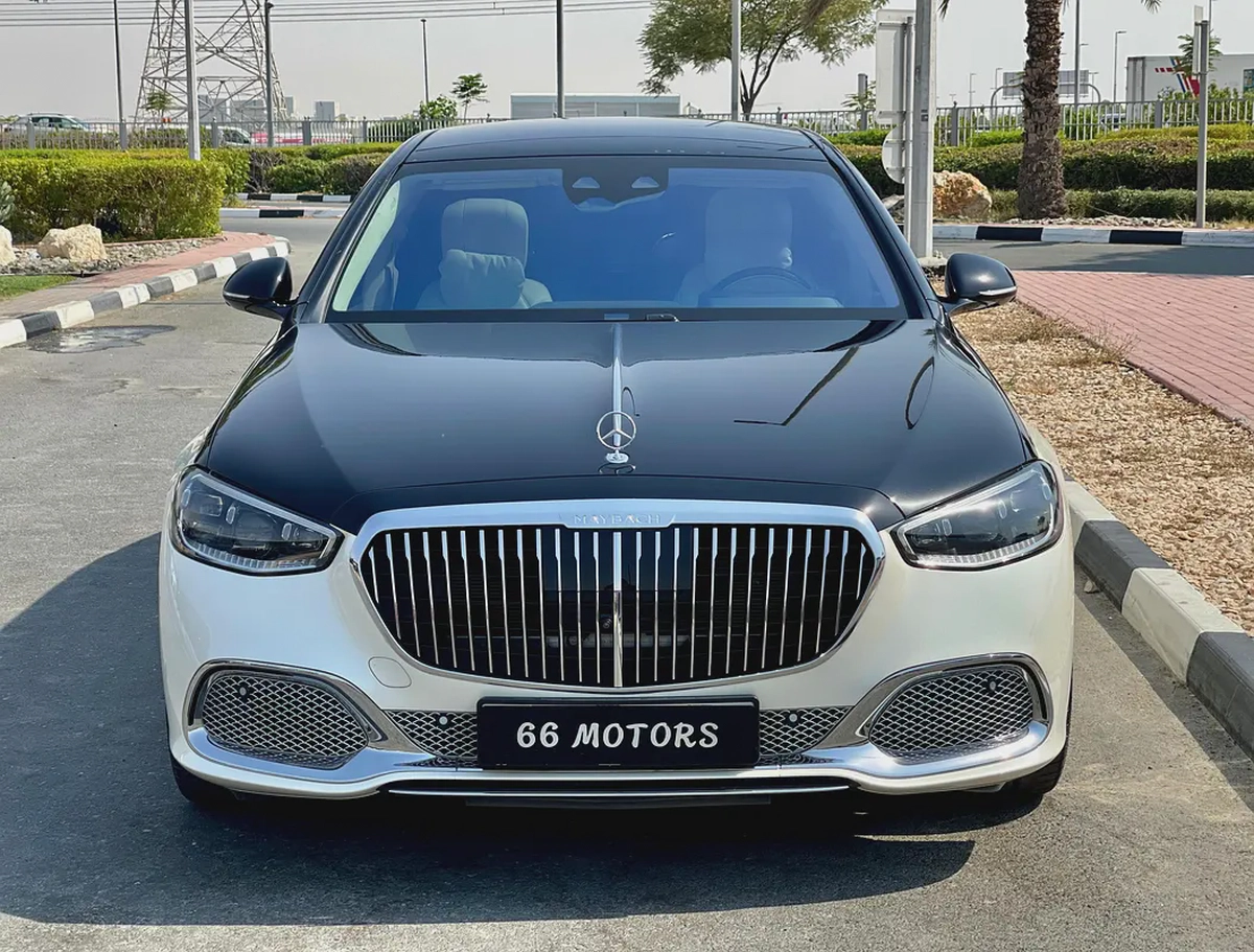 2022 Mercedes-Maybach S-Class S 680 GCC Specs in Dual Tone Color-2-2