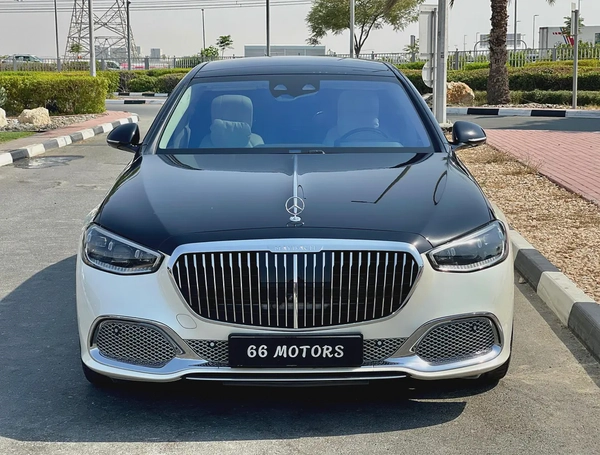 2022 Mercedes-Maybach S-Class S 680 GCC Specs in Dual Tone Color