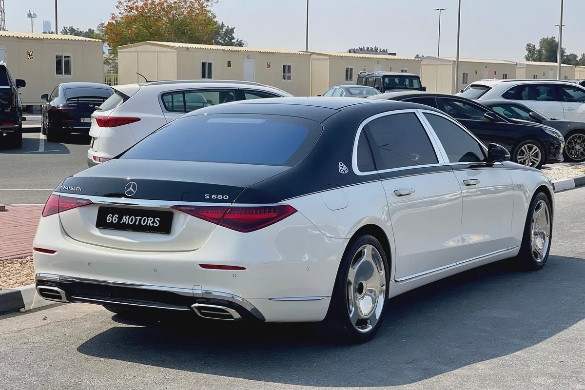 2022 Mercedes-Maybach S-Class S 680 GCC Specs in Dual Tone Color-4-4