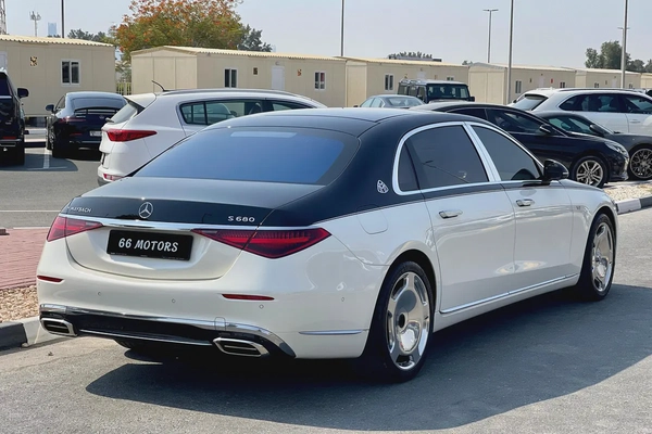 2022 Mercedes-Maybach S-Class S 680 GCC Specs in Dual Tone Color