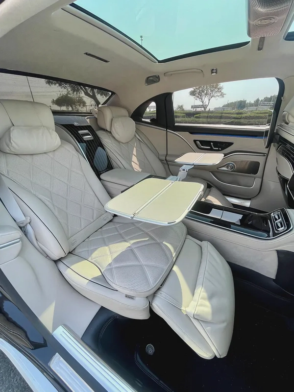 2022 Mercedes-Maybach S-Class S 680 GCC Specs in Dual Tone Color