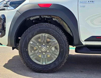 Toyota Hilux GLX SR5 TRD || WOOD INTERIOR W VISOR | 4.0L PETROL V6 4WD | BLIND SPOT | DIFFLOCK | DVD+CAMERA | READY S-6