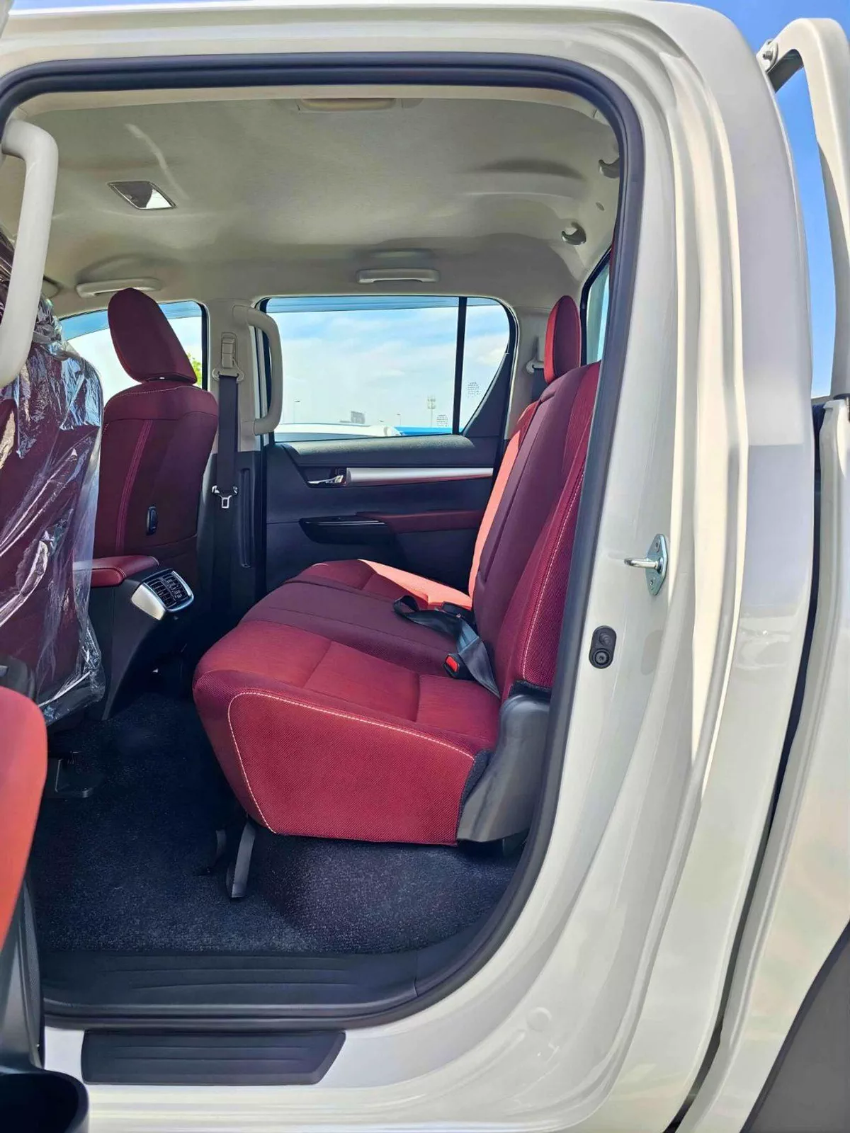 Toyota Hilux GLX SR5 TRD || WOOD INTERIOR W VISOR | 4.0L PETROL V6 4WD | BLIND SPOT | DIFFLOCK | DVD+CAMERA | READY S-9-0