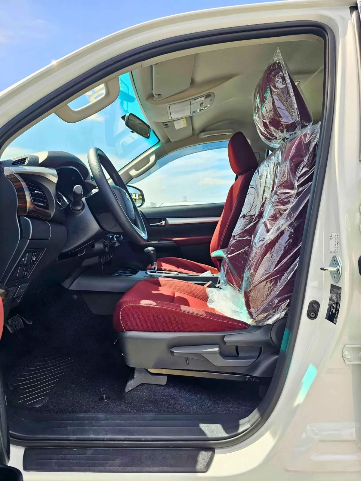 Toyota Hilux GLX SR5 TRD || WOOD INTERIOR W VISOR | 4.0L PETROL V6 4WD | BLIND SPOT | DIFFLOCK | DVD+CAMERA | READY S-7-0