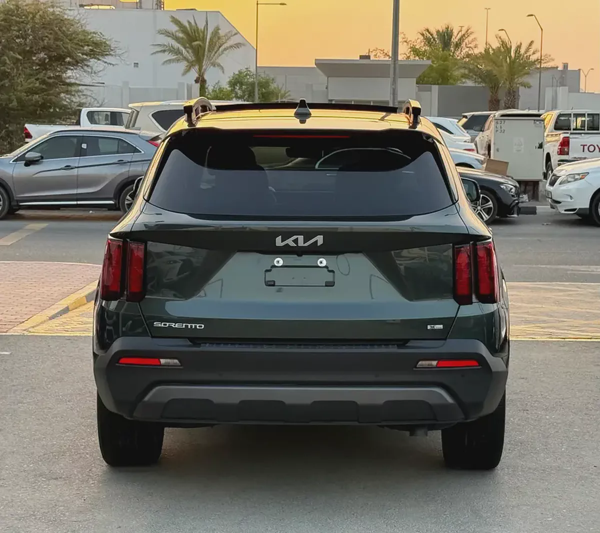 KIA - SORENTO - EX - X LINE - 2023 - V4 -2,5L - BY TURBO - AMERICAN SPECS VERY GOOD CONDITION-4-4