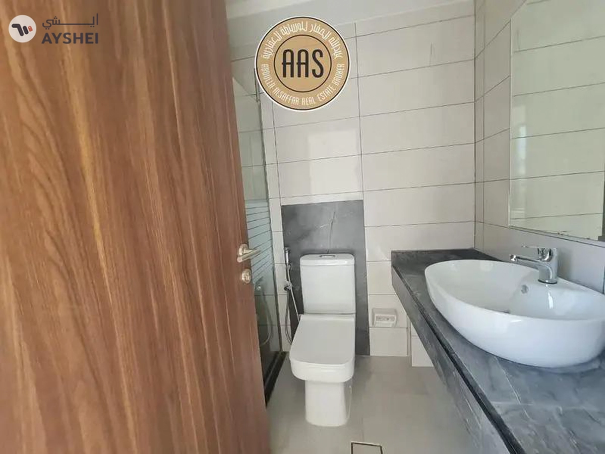 In prime location luxurious brand new 2bhk with all amenities-12-12