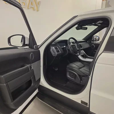 AED 2461 PM | RANGE ROVER SPORT SE 2017 | WELL MAINTAINED | 1 YEAR WARRANTY | GCC-8