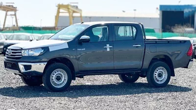 Toyota Hilux SGLX Toyota hilux 2.4L 2024 basic option V4-0