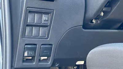 Toyota Hilux SGLX Toyota hilux 2.4L 2024 basic option V4-10