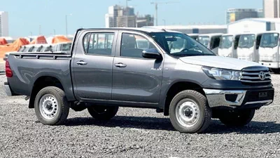 Toyota Hilux SGLX Toyota hilux 2.4L 2024 basic option V4-1