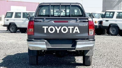 Toyota Hilux SGLX Toyota hilux 2.4L 2024 basic option V4-4