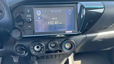 Toyota Hilux SGLX Toyota hilux 2.4L 2024 basic option V4-8