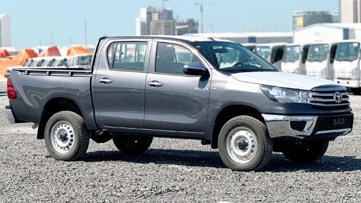 Toyota Hilux SGLX Toyota hilux 2.4L 2024 basic option V4-1-0