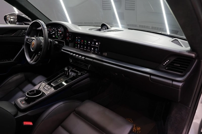 Porsche 911 Carrera GTS Coupe 2022-5
