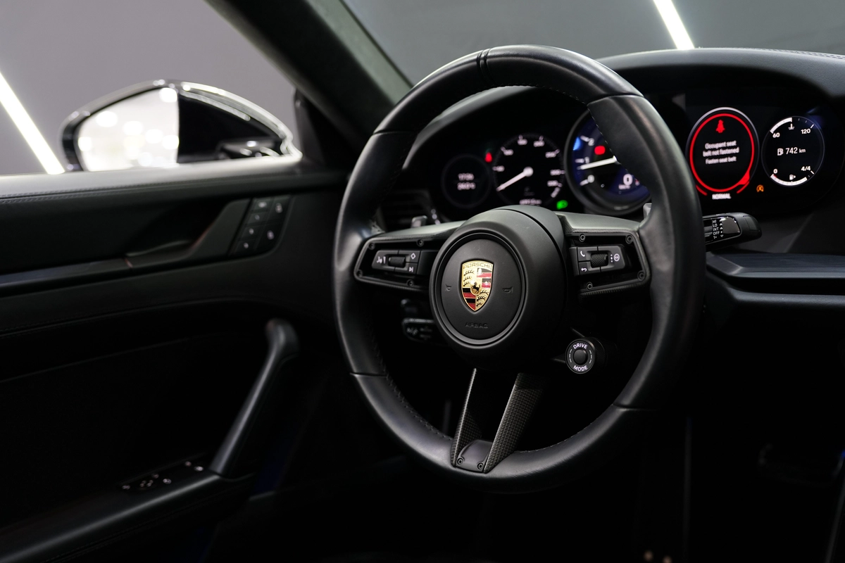 Porsche 911 Carrera GTS Coupe 2022-2-2