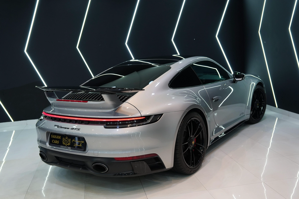 Porsche 911 Carrera GTS Coupe 2022
