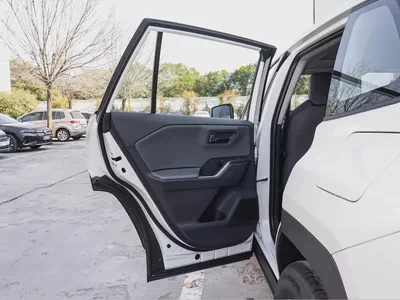 RAV 4 LUXURY / BRAND NEW / FULL OPTION-17