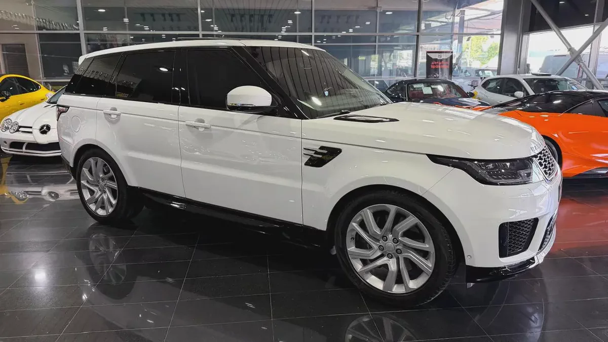 Land Rover Range Rover Sport HSE 2020 GCC Specs,Fully  Loaded,Mint Condition-1-1