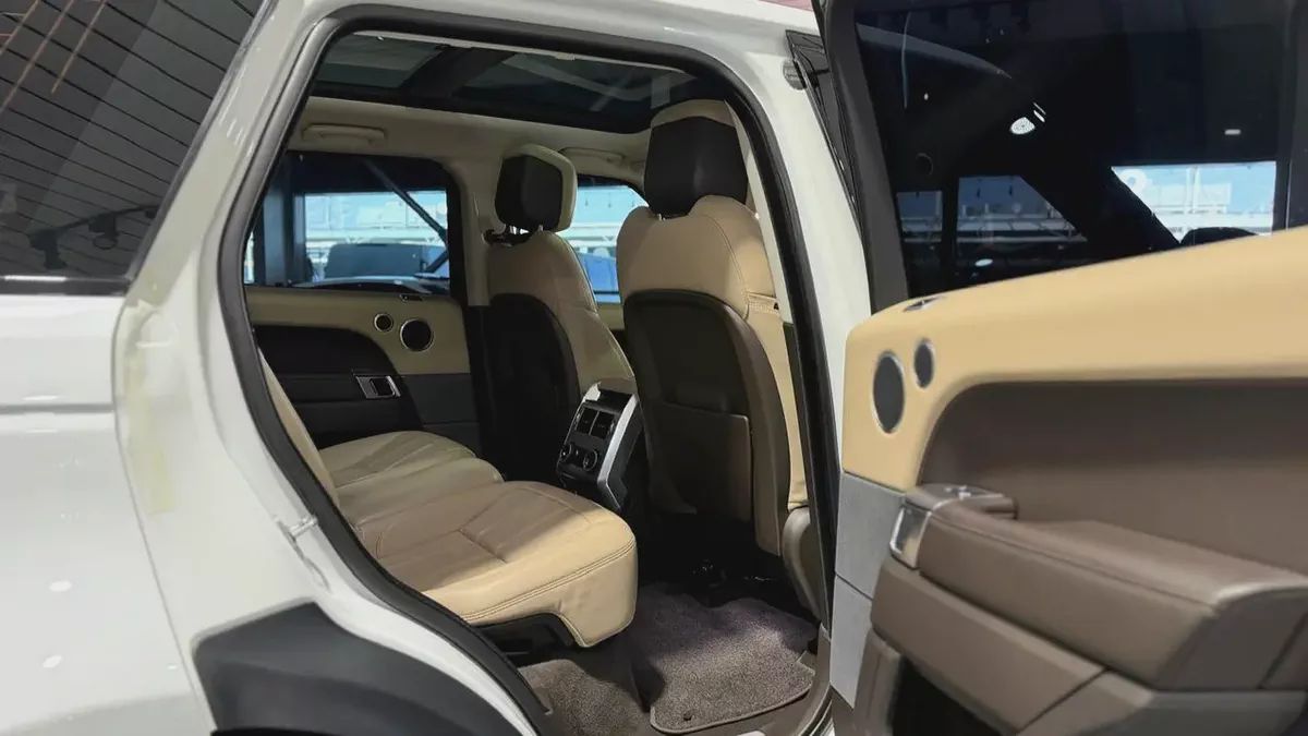 Land Rover Range Rover Sport HSE 2020 GCC Specs,Fully  Loaded,Mint Condition-6-6
