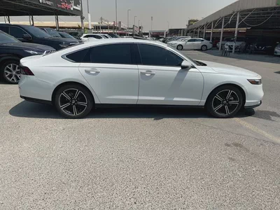 Honda Accord Clarity Hybrid 2023 | GCC Specs | Low Mileage | Excellent Condition-5