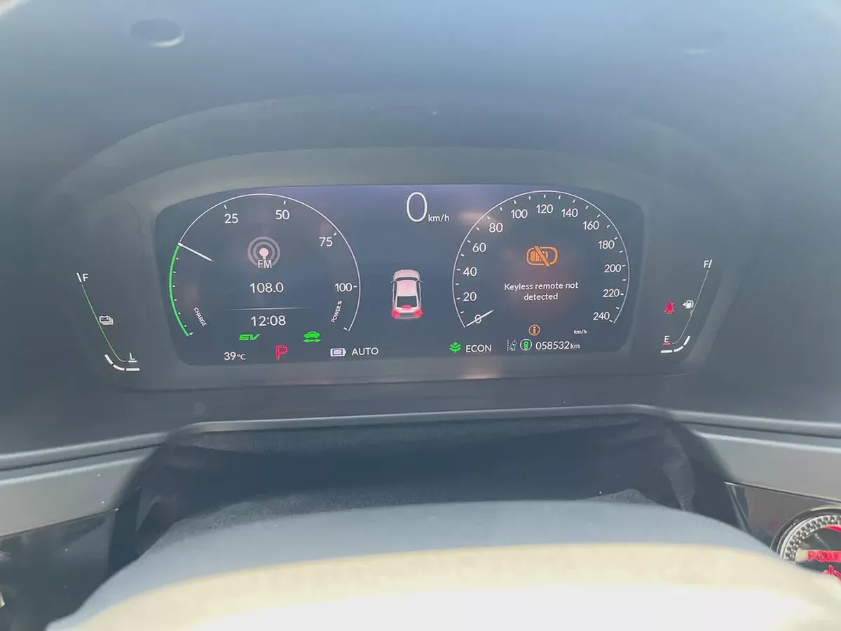 Honda Accord Clarity Hybrid 2023 | GCC Specs | Low Mileage | Excellent Condition-10-10