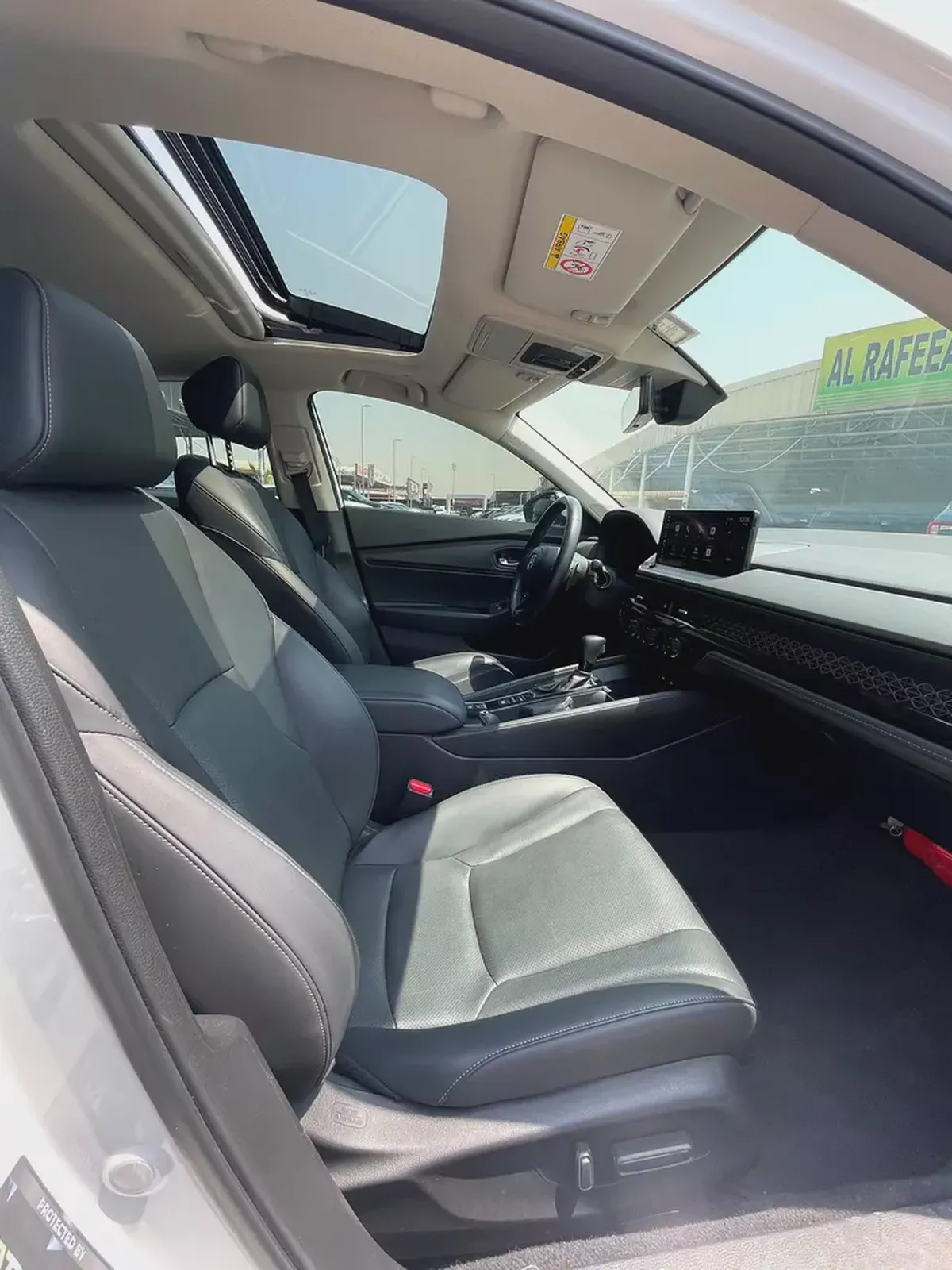 Honda Accord Clarity Hybrid 2023 | GCC Specs | Low Mileage | Excellent Condition-11-11