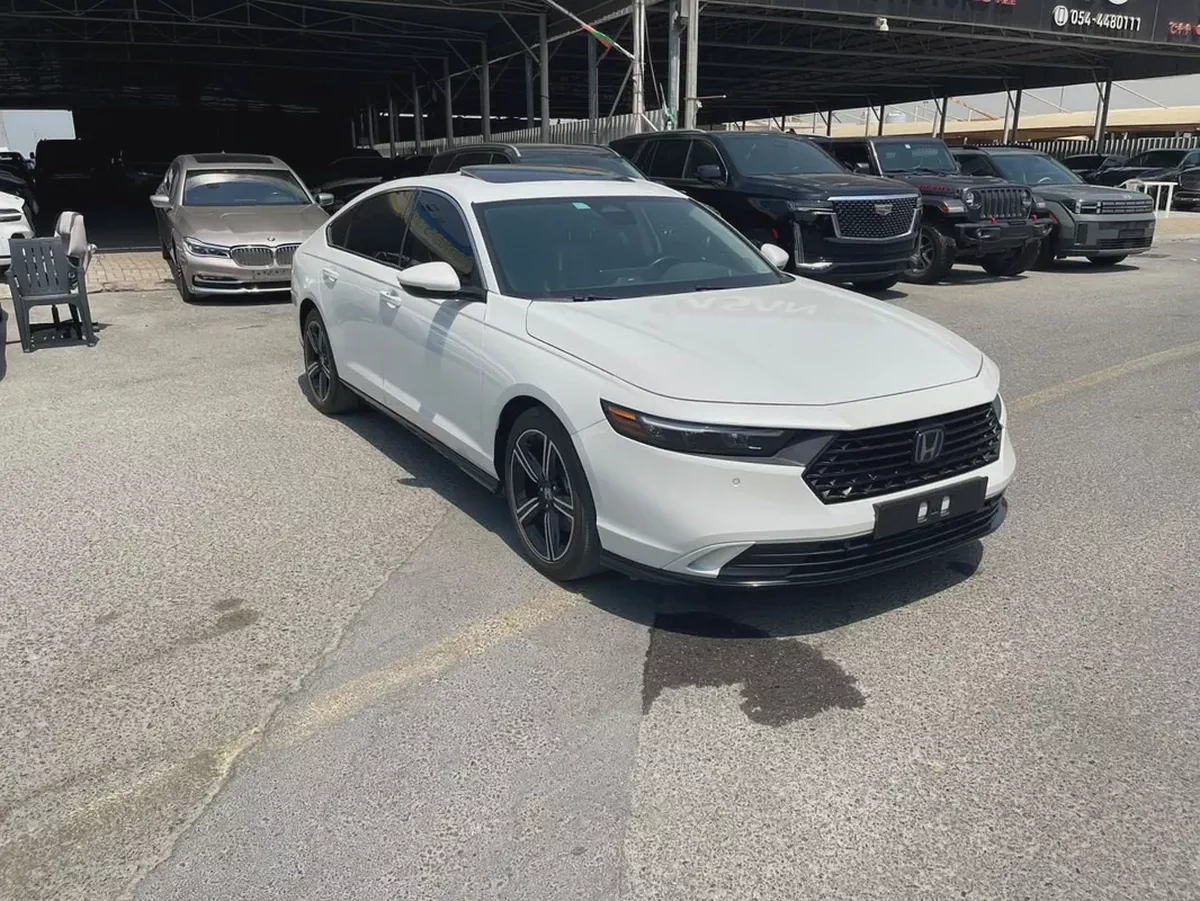 Honda Accord Clarity Hybrid 2023 | GCC Specs | Low Mileage | Excellent Condition-16-16