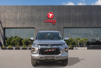 Mitsubishi Montero Sport 2025-10