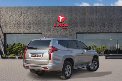 Mitsubishi Montero Sport 2025-14