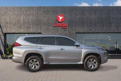 Mitsubishi Montero Sport 2025-11