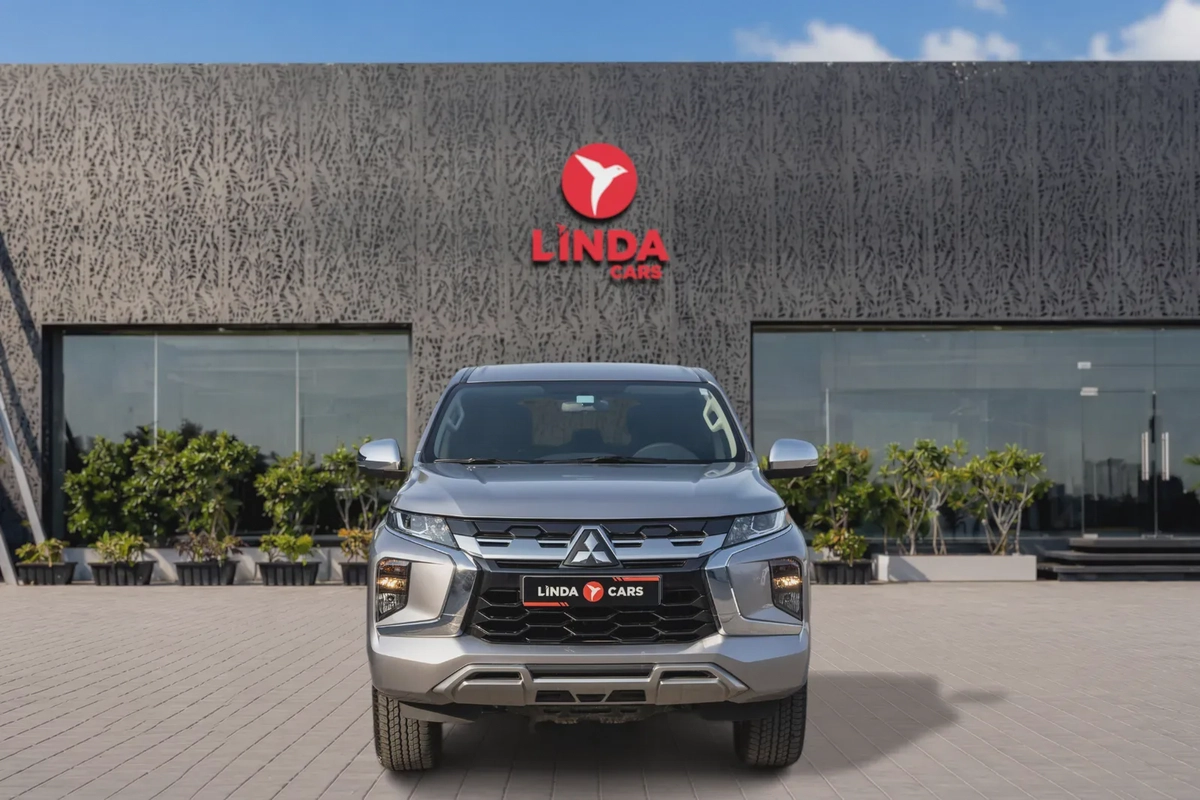 Mitsubishi Montero Sport 2025-10-10