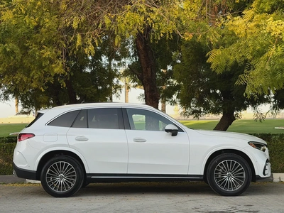 Mercedes Benz GLC 300 FULL OPTIONS UNDER WARRANTY VERY GOOD CONDITION-5