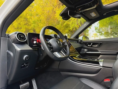 Mercedes Benz GLC 300 FULL OPTIONS UNDER WARRANTY VERY GOOD CONDITION-9