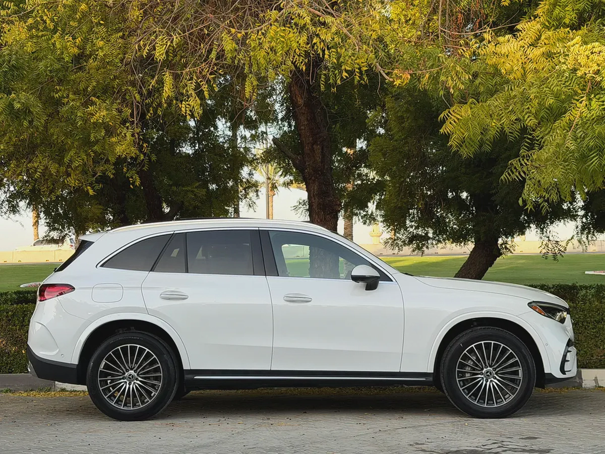 Mercedes Benz GLC 300 FULL OPTIONS UNDER WARRANTY VERY GOOD CONDITION-5-5