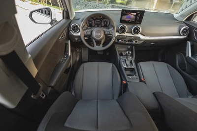 Audi Q2 2024-10