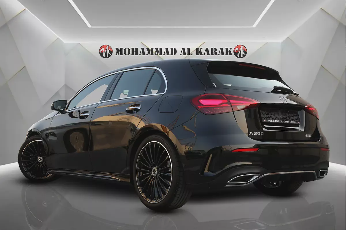 MERCEDES BENZ A200 2025 - GCC - GARGASH WARRANTY - LOW MILEAGE - FULLY LOAD - AMAZING CONDITION-4-4