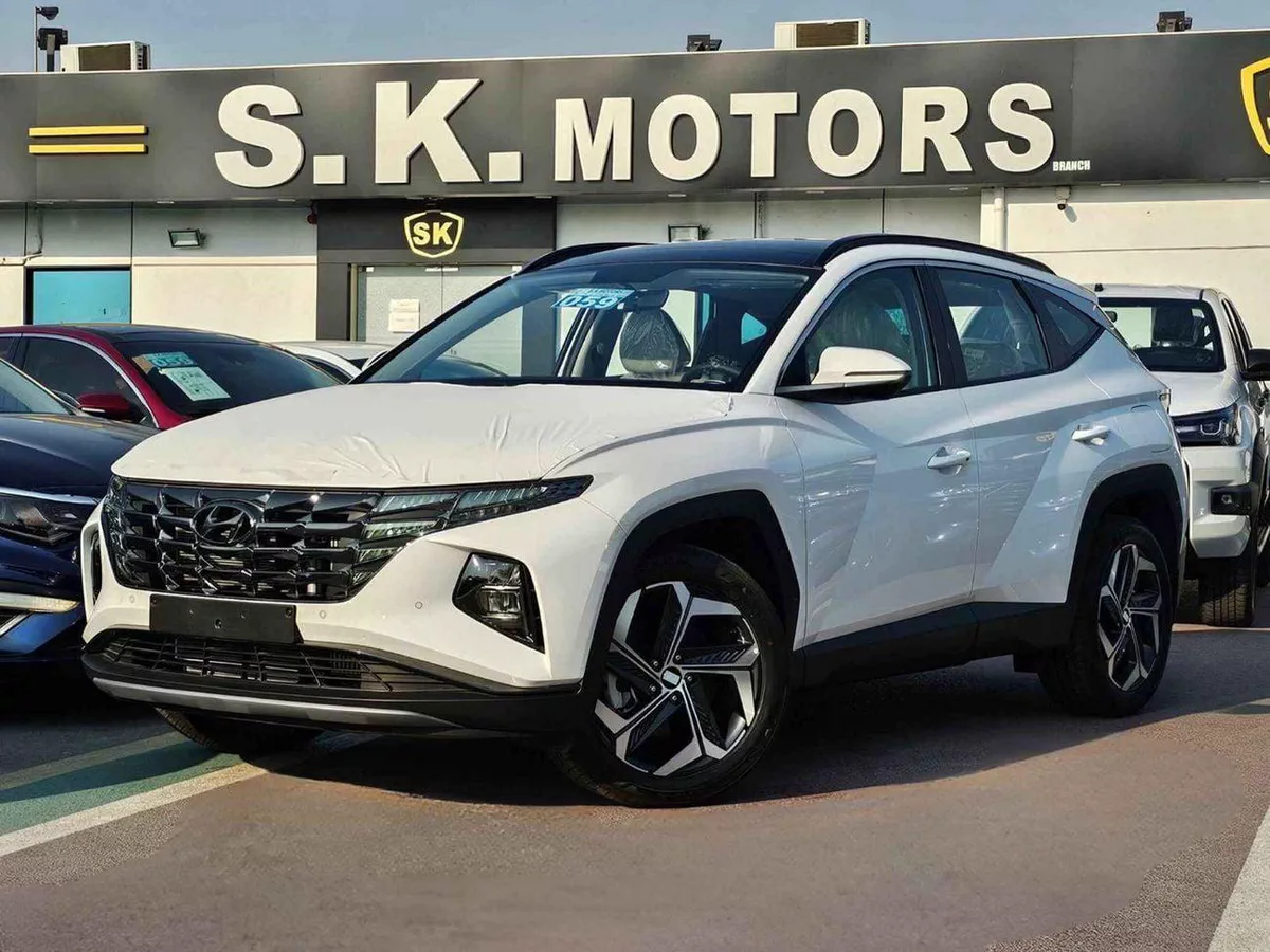 Hyundai Tucson SMART PLUS 1.6L V4 PETROL, PANORAMIC ROOF / FULL OPTION AND MUCH MORE