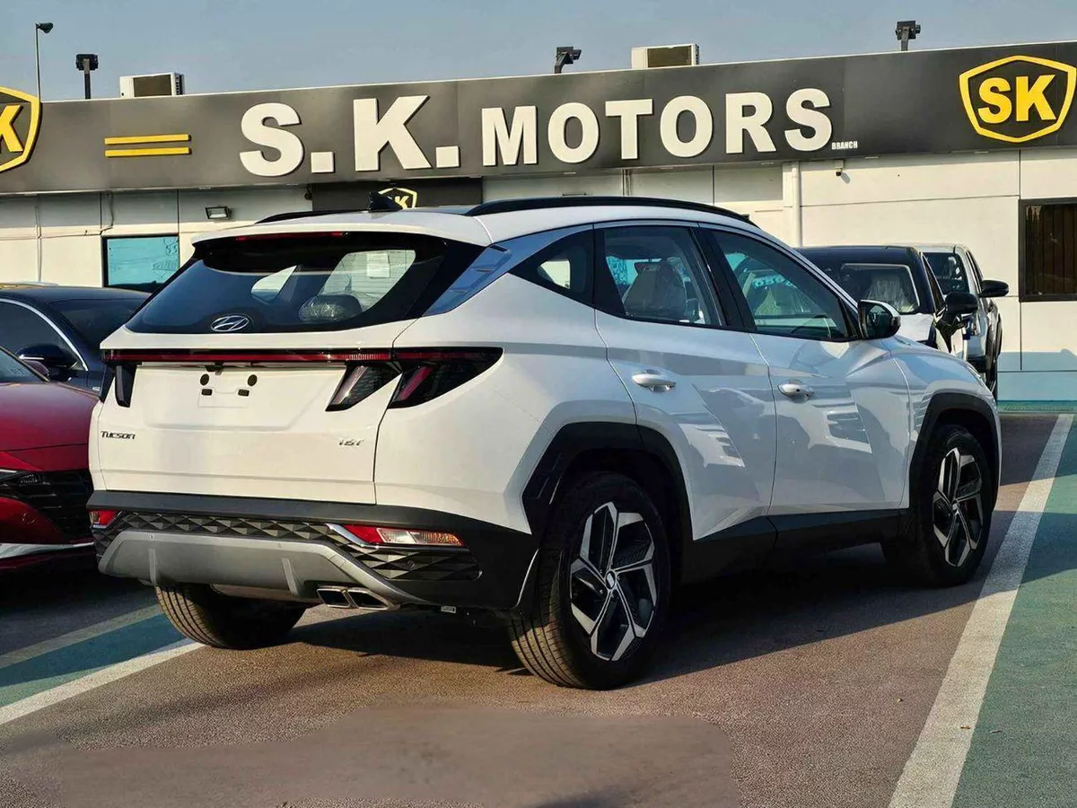 Hyundai Tucson SMART PLUS 1.6L V4 PETROL, PANORAMIC ROOF / FULL OPTION AND MUCH MORE-3-0