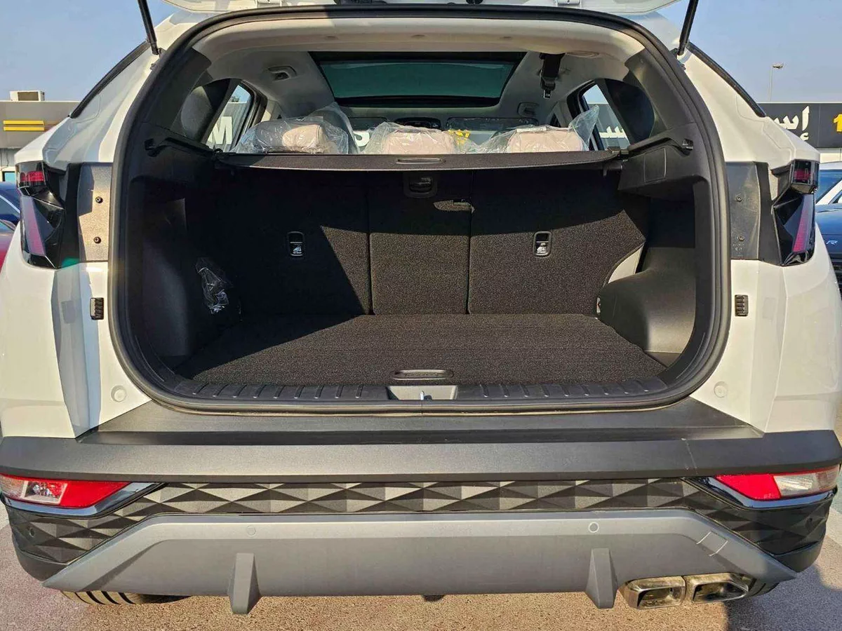 Hyundai Tucson SMART PLUS 1.6L V4 PETROL, PANORAMIC ROOF / FULL OPTION AND MUCH MORE-5-0