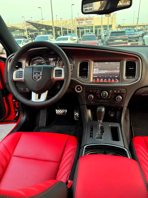 دودچ تشارچر RT V8 5.7L HEMI موديل 2014 خليجى فل اوبشن بحاله ممتازه
