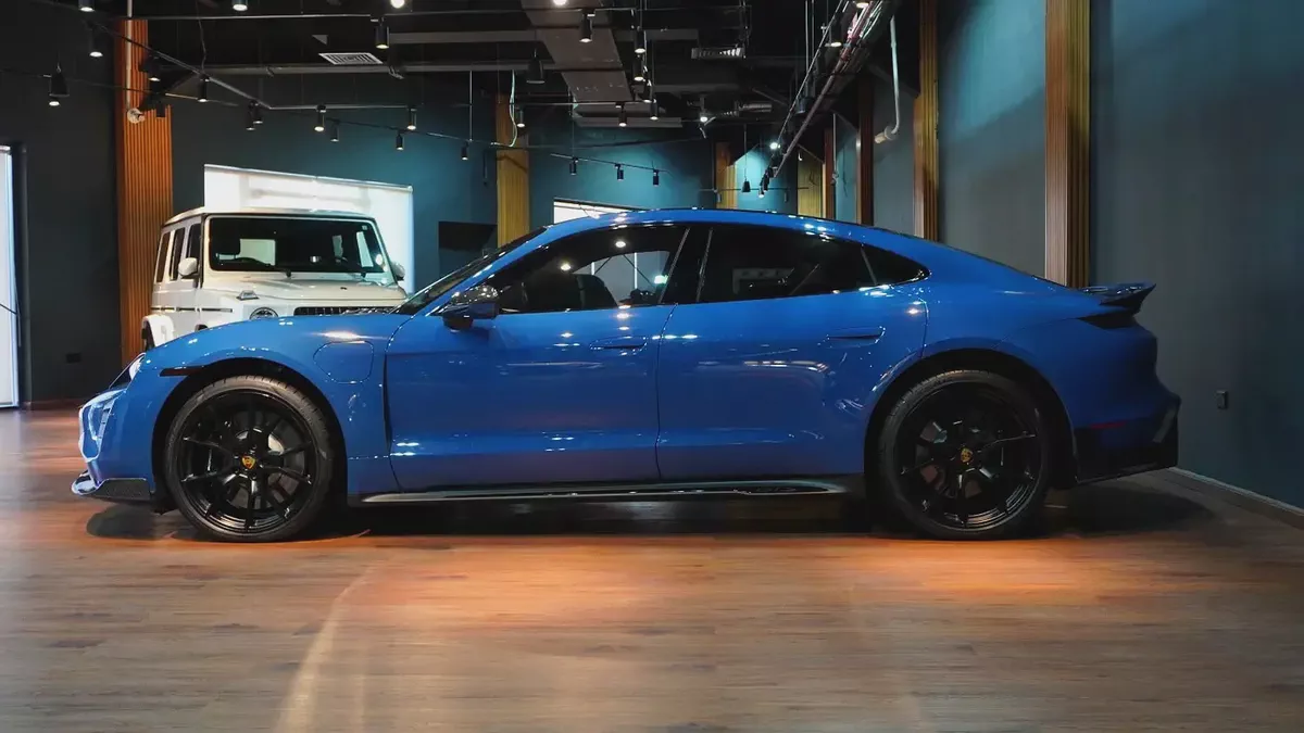 Porsche Taycan GTS 2022-8-8