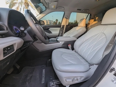 Toyota Highlander Hybrid Limited 2020 | GCC Specs | Full Option | Premium Family SUV-11