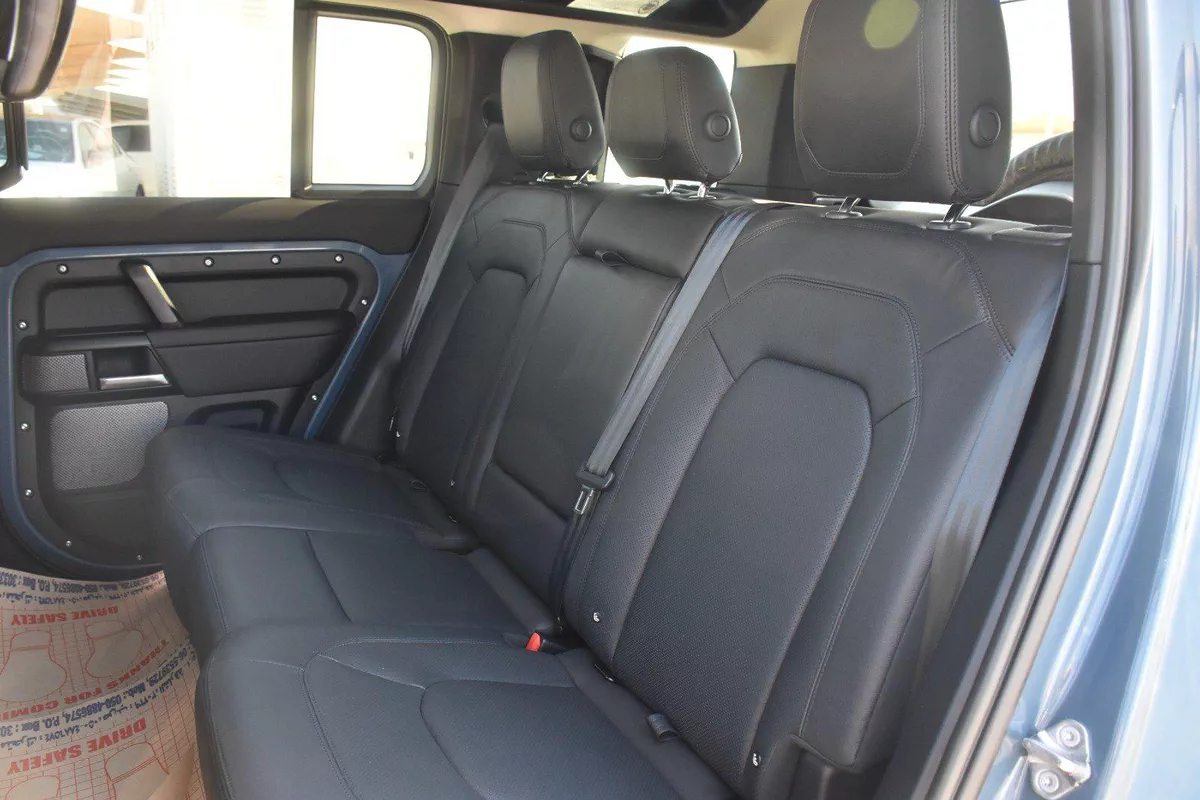 LAND ROVER DEFENDER 110 S 2024 | BLUE-6-6